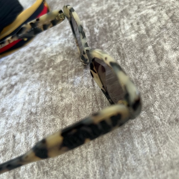 MIU MIU SUNGLASSES IN GREAT CONDITION AND EXCELLENT PRICE - Picture 4 of 8